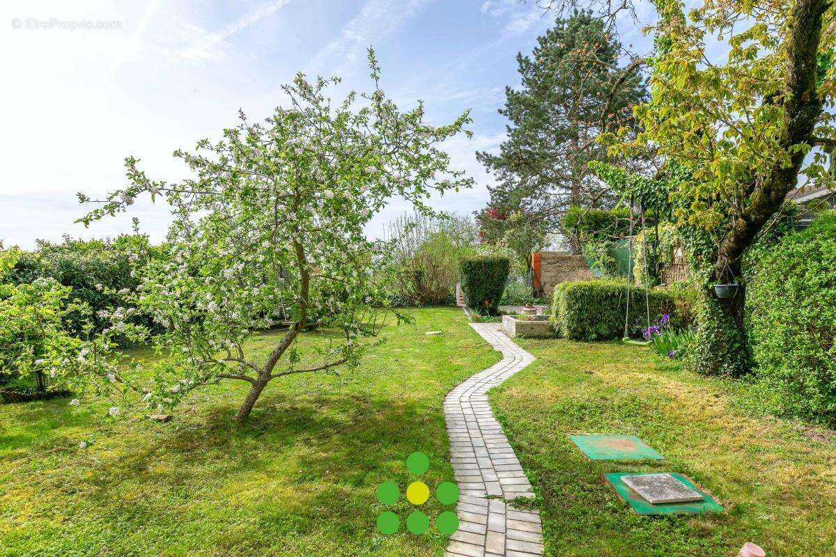 Maison à CHOISY-LA-VICTOIRE