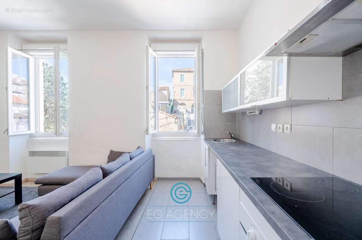 Appartement 65 m² à Marseille-4e  - photo 4