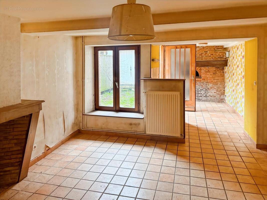 Maison à RENWEZ