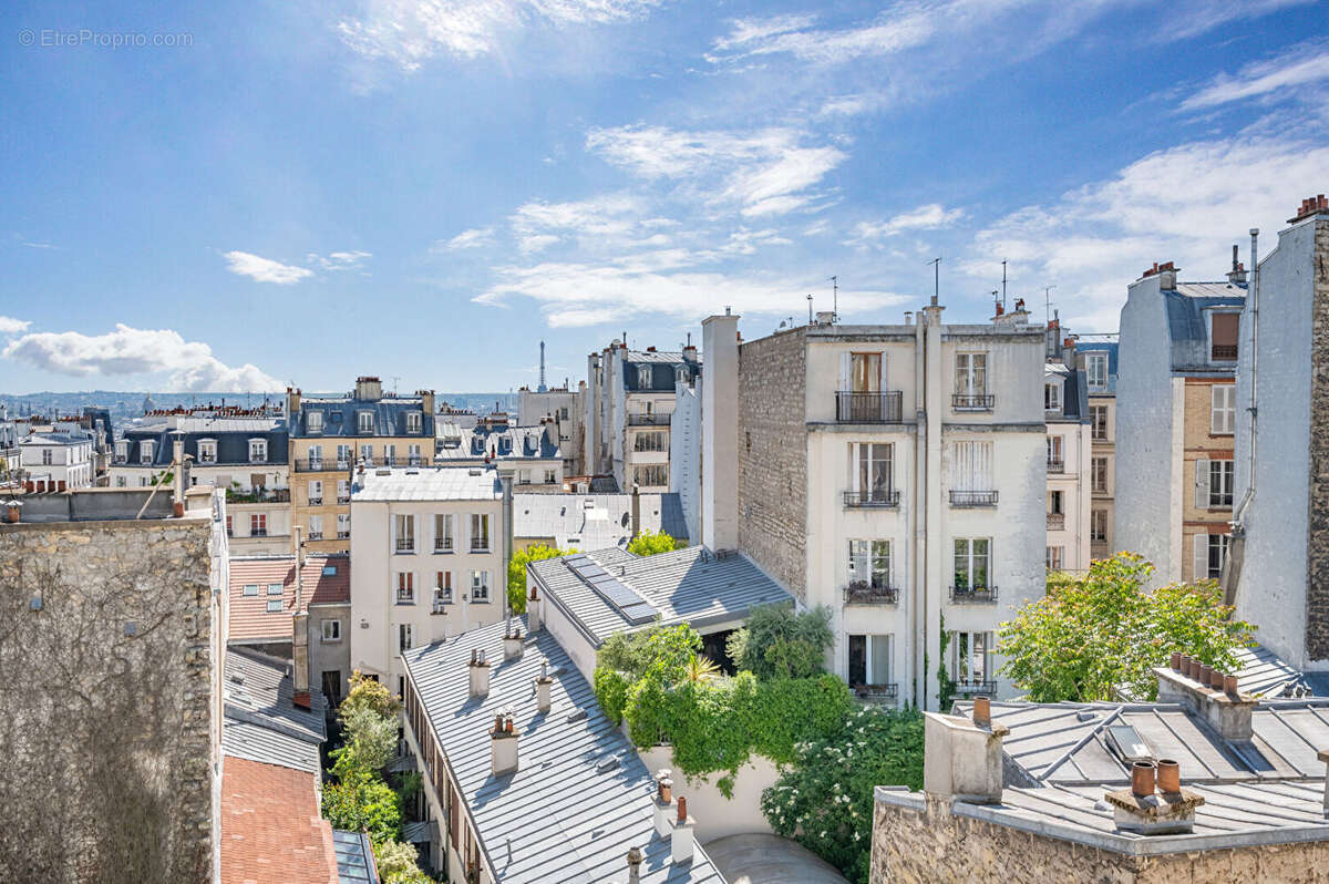 Appartement à PARIS-18E