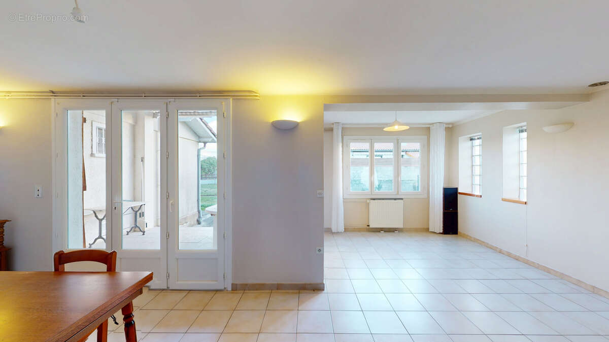 Maison à MONDONVILLE