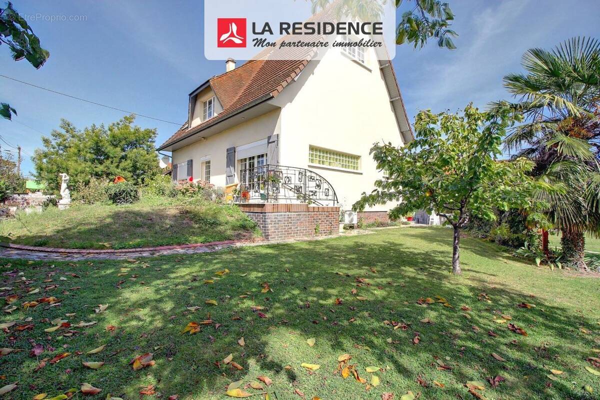 Maison à OISSEL