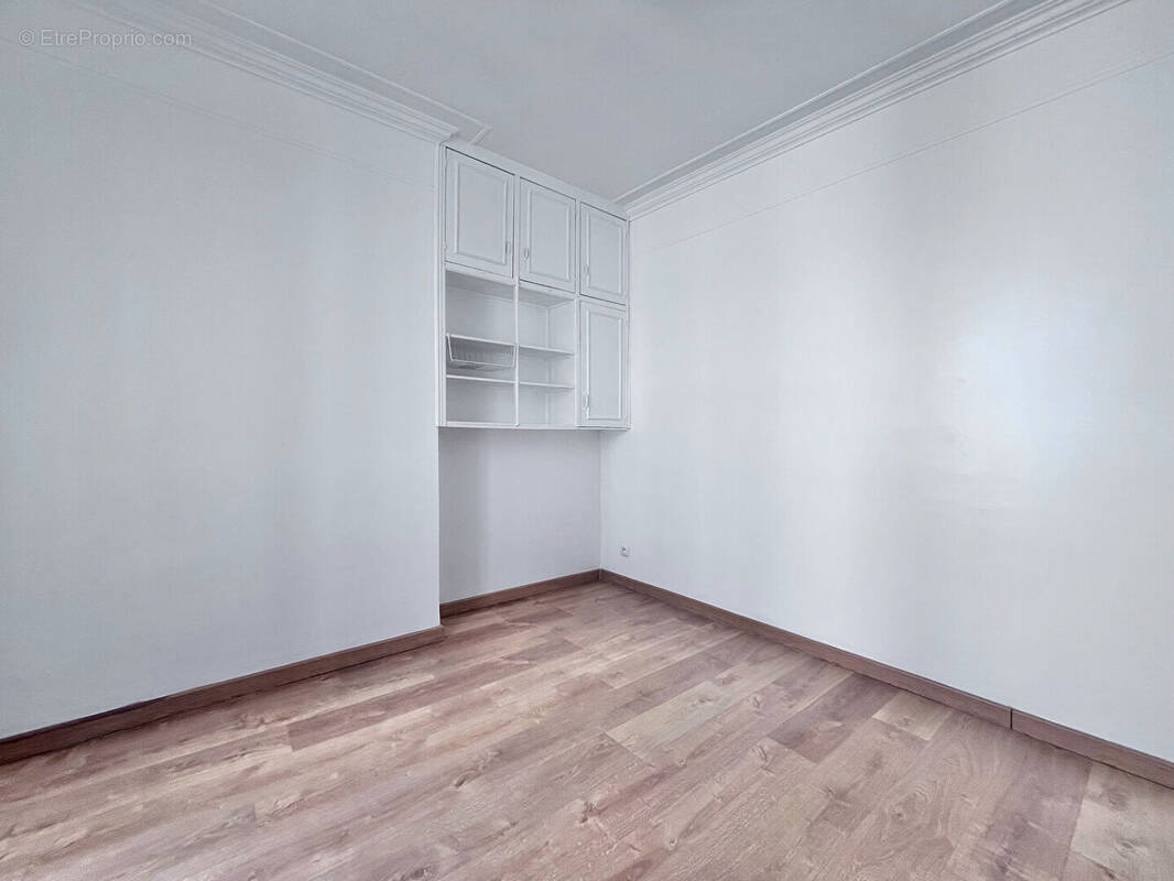 Appartement à PARIS-19E