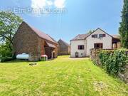 Maison à SAINT-YTHAIRE