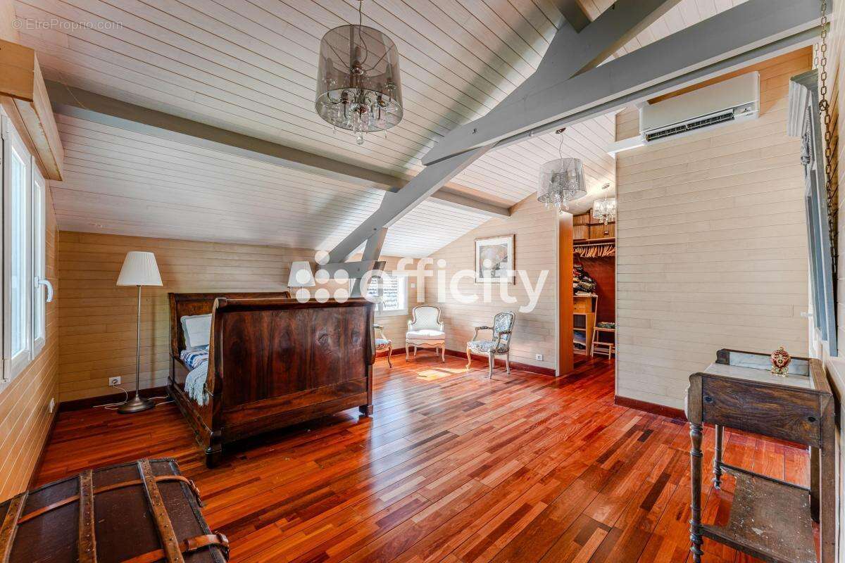 Maison 225 m² à Gujan-Mestras  - photo 16