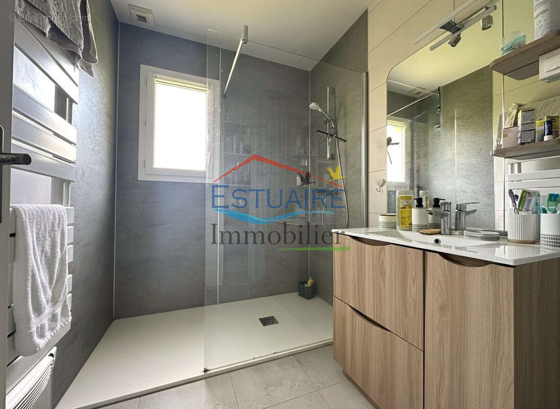 Maison 91 m² à Le Gavre  - photo 8