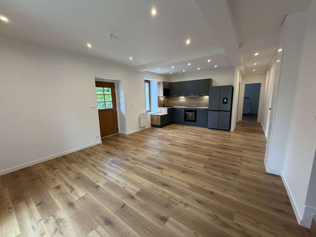 Appartement à DOUVAINE