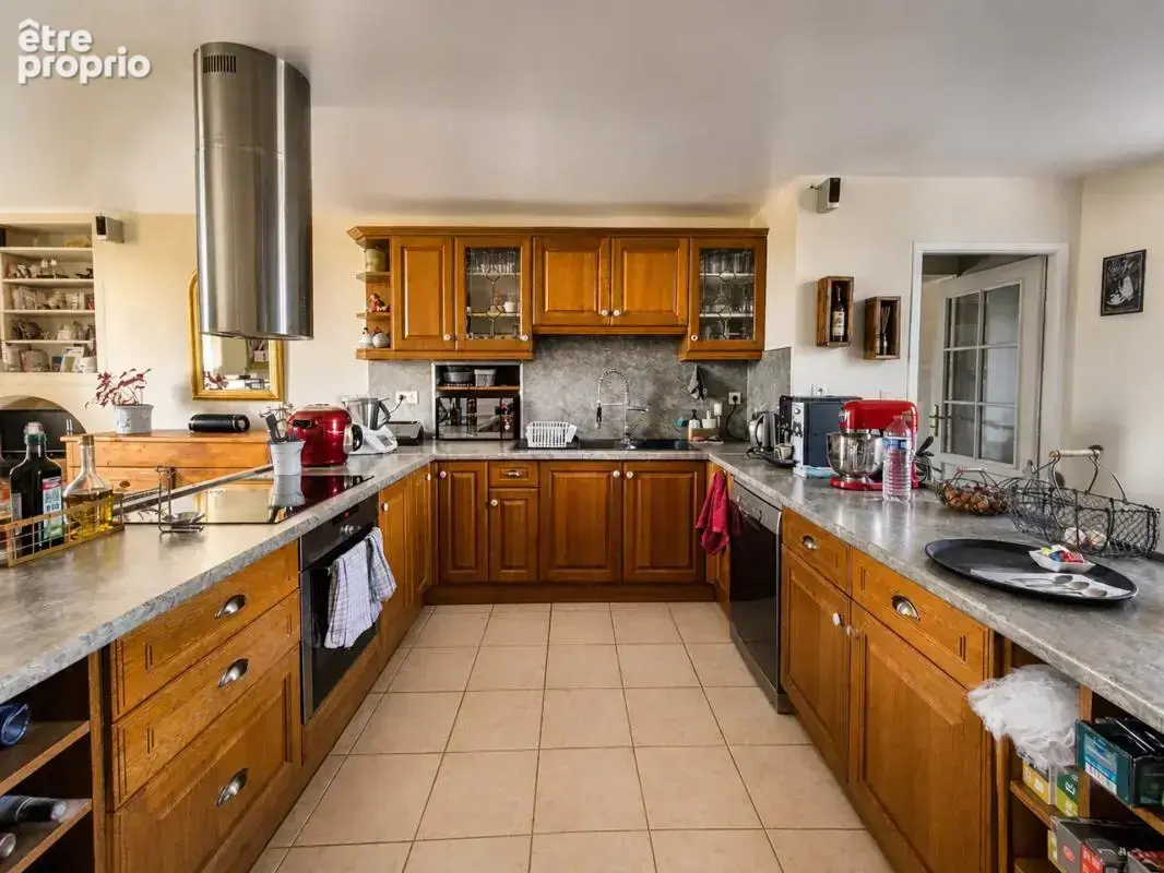 Propriété de 10 pièces de 460 m² à Mérignac - photo 6