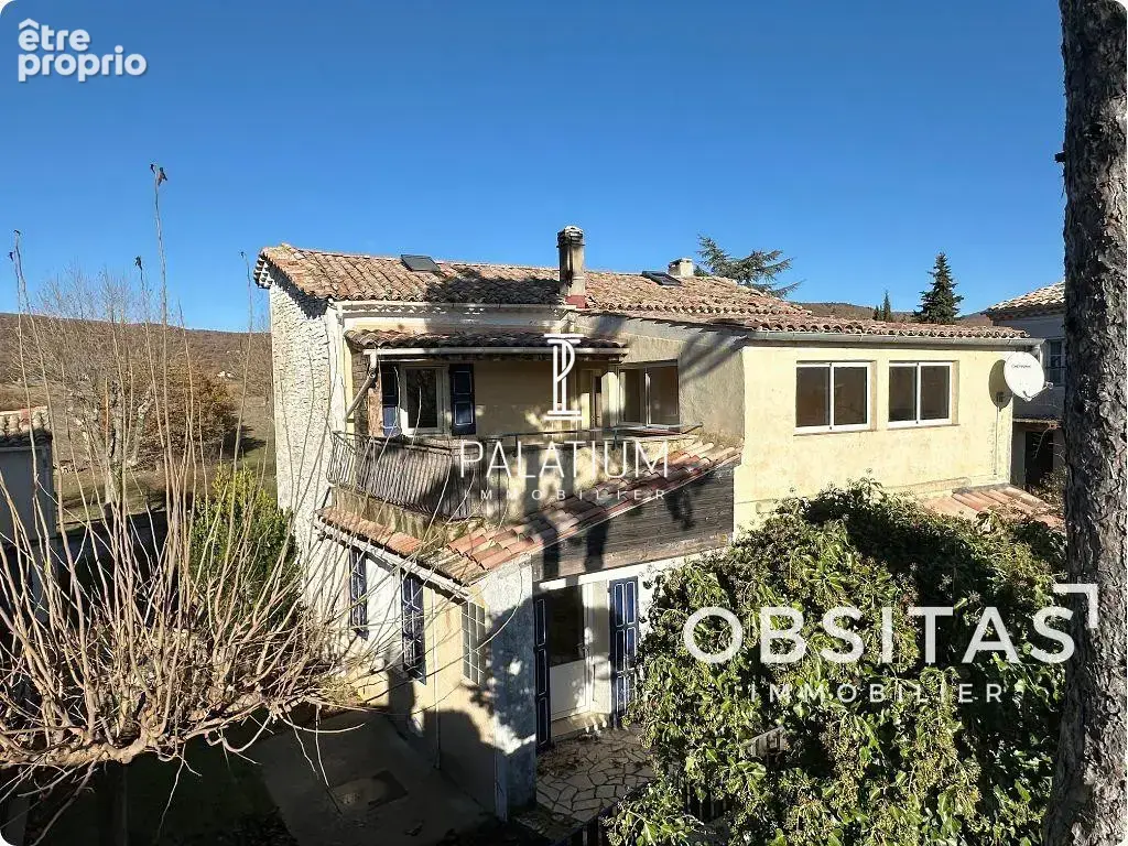 Maison à ONGLES