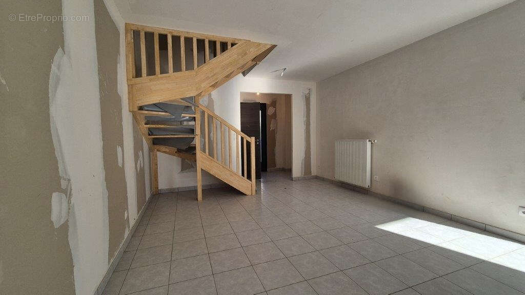 Maison à ROUSSY-LE-VILLAGE