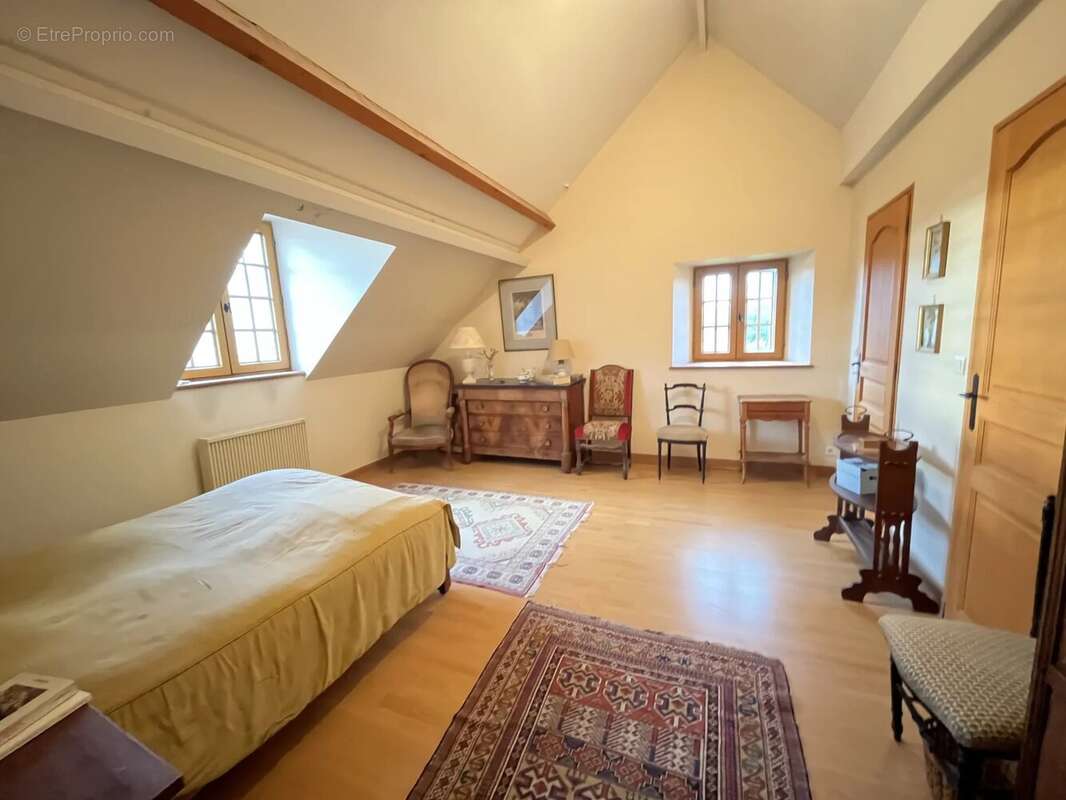 Maison à POIGNY-LA-FORET