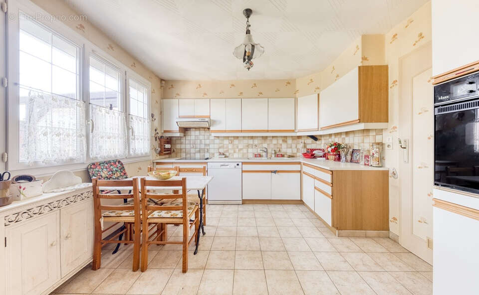 Maison à OZOIR-LA-FERRIERE