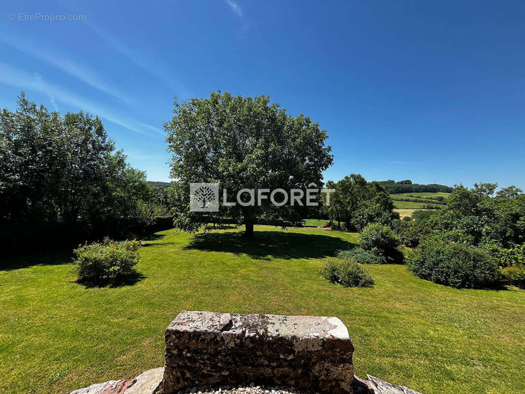 Onet le chateau - demeure de 180 m2 sur 2000m2 - photo 9