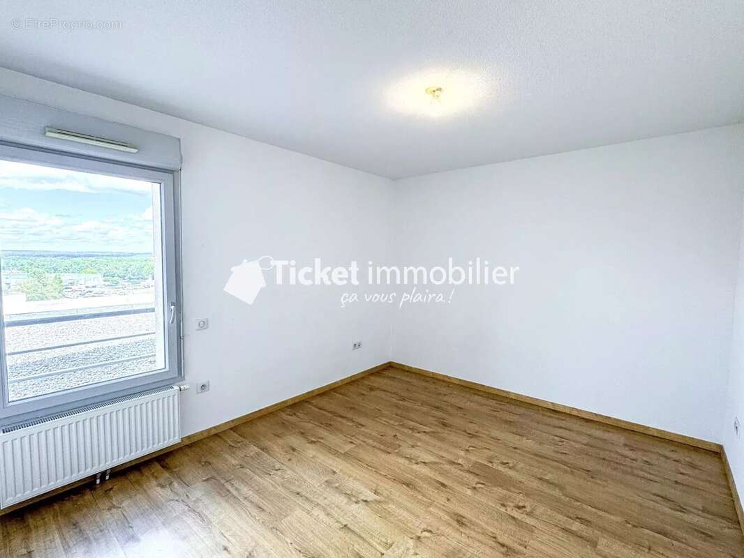 Appartement à CORNEBARRIEU