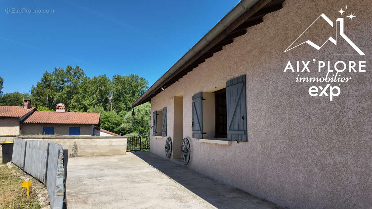 Maison à SAINT-MAURICE-DE-REMENS