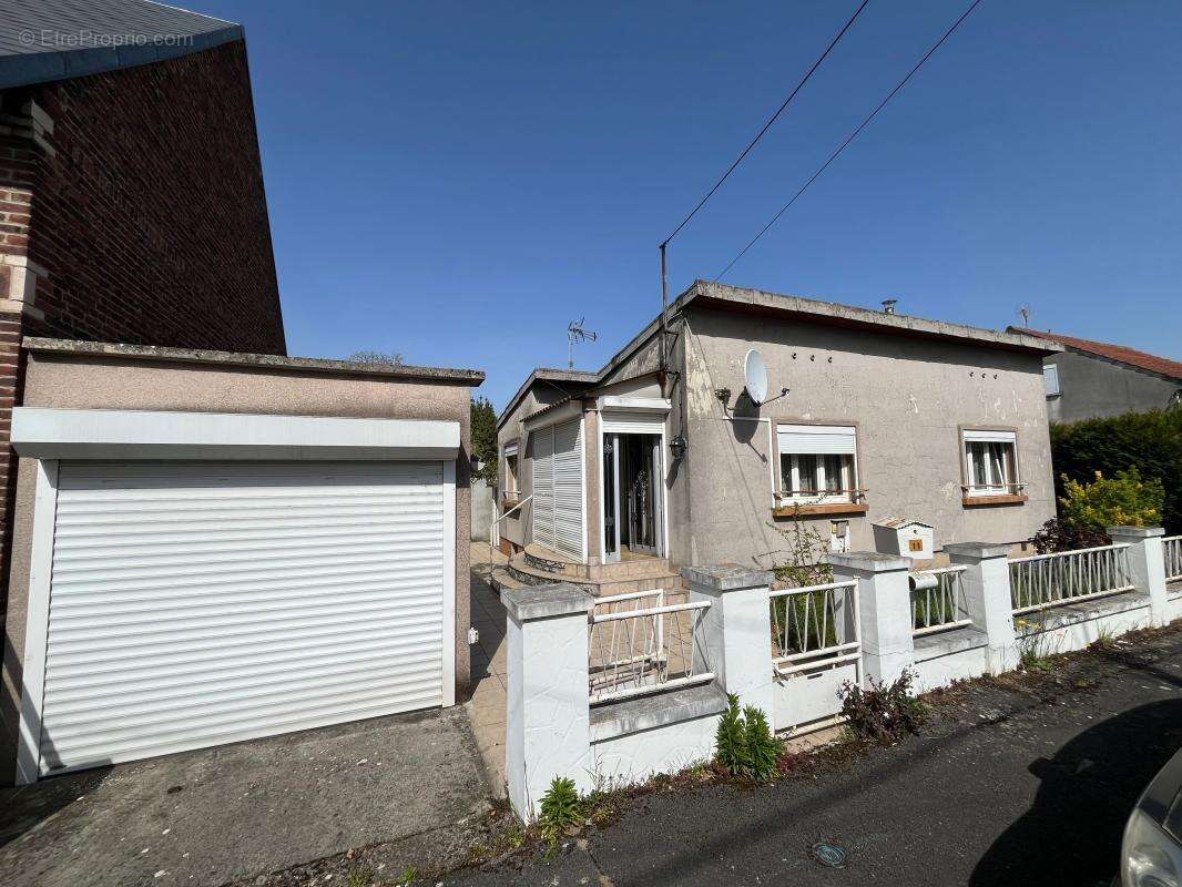 Maison à TERGNIER