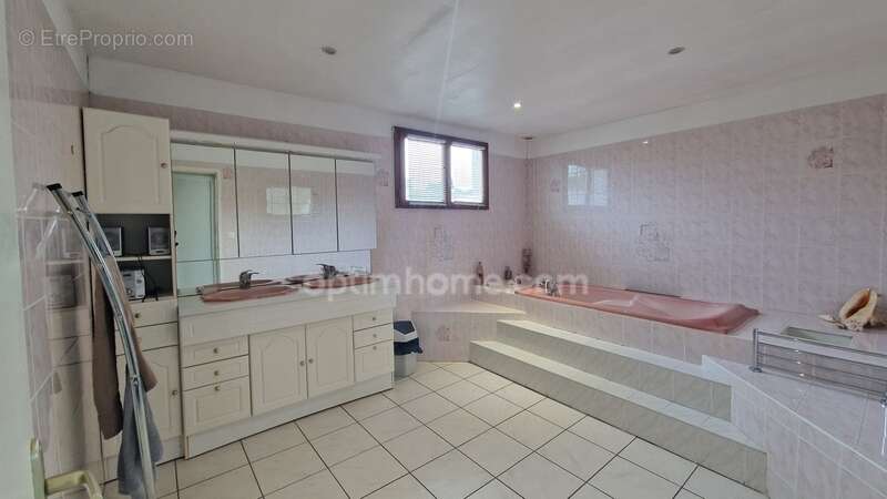 Maison à VILLENAVE-D'ORNON