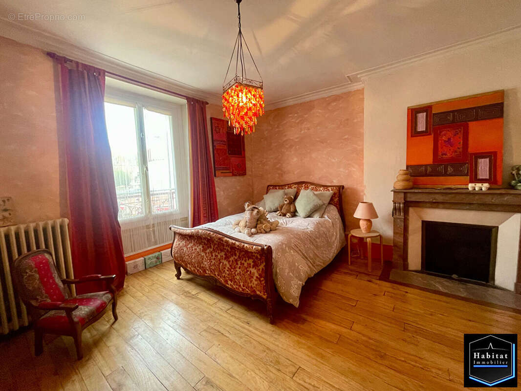 Maison à NANTEUIL-LE-HAUDOUIN