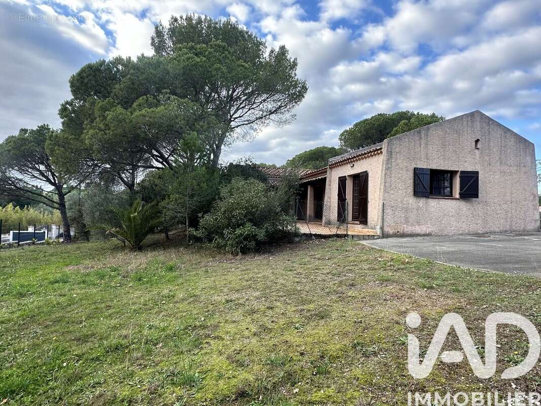 Photo 2 - Maison à PUGET-SUR-ARGENS