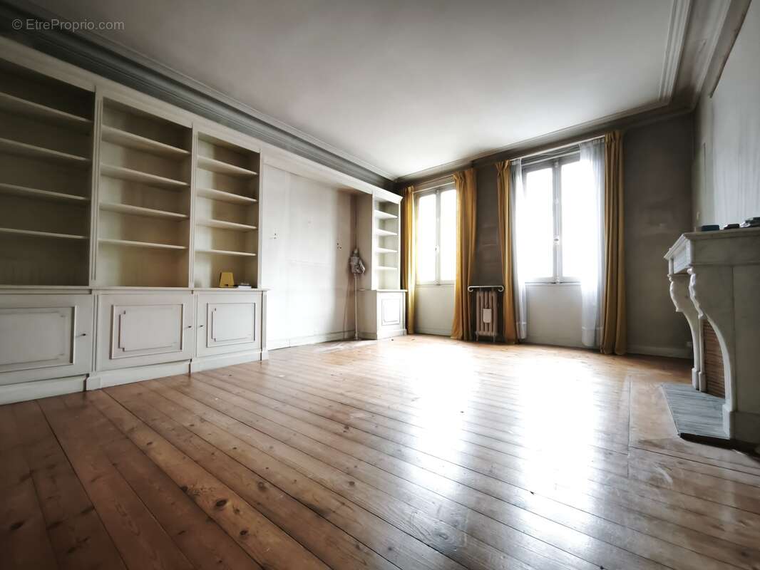Appartement à COGNAC