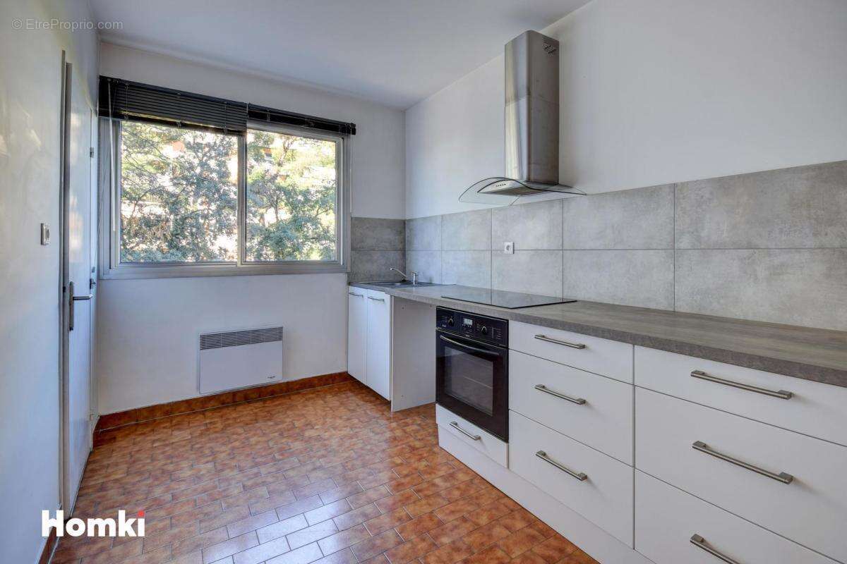 Appartement à MARSEILLE-9E