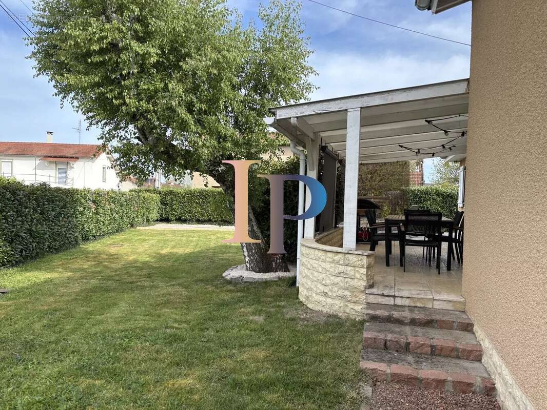 Pouilly sous charlieu - photo 29