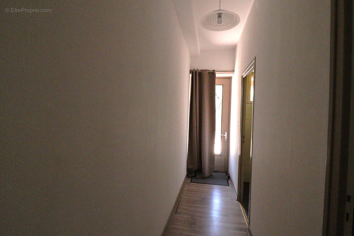 Appartement à VITRAC-SUR-MONTANE