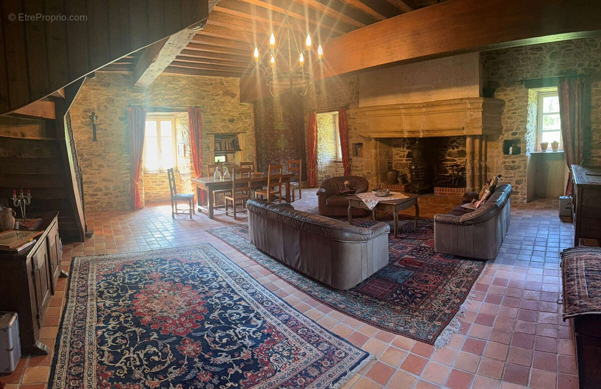 Maison à LA COQUILLE