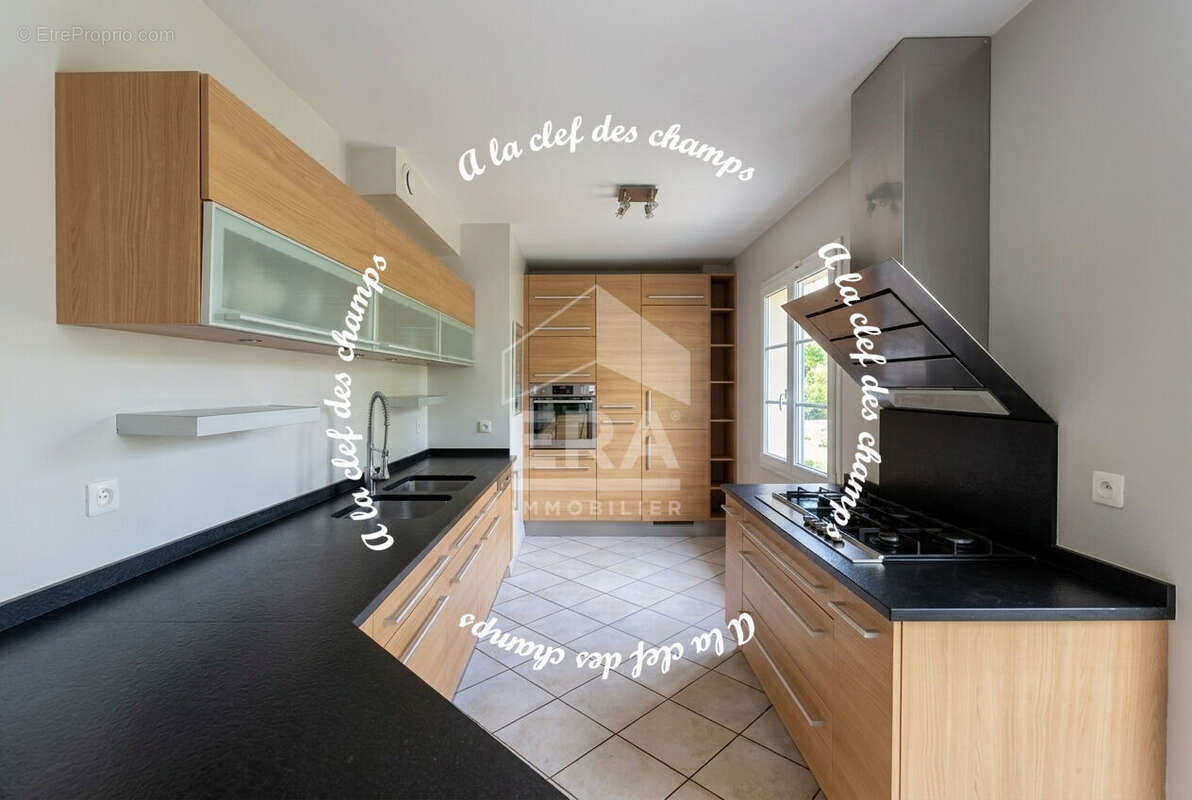 Maison à GIF-SUR-YVETTE