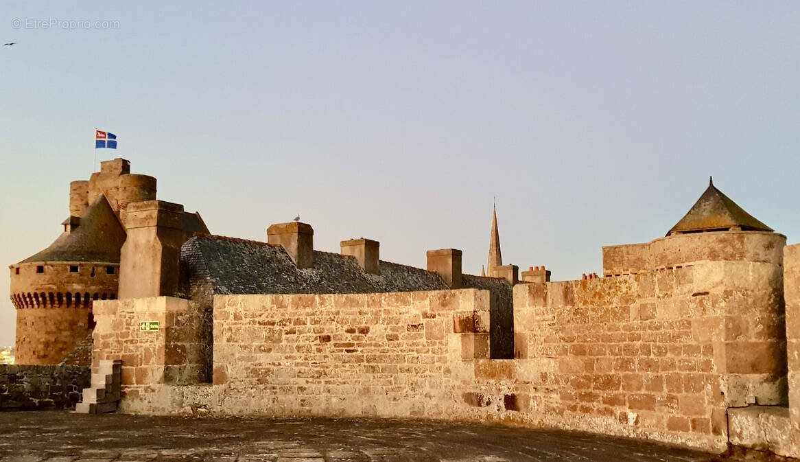Terrain à SAINT-MALO