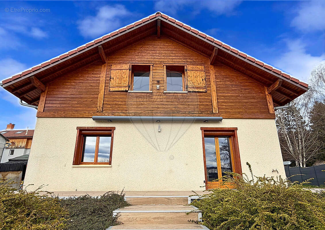 Maison à VIUZ-EN-SALLAZ