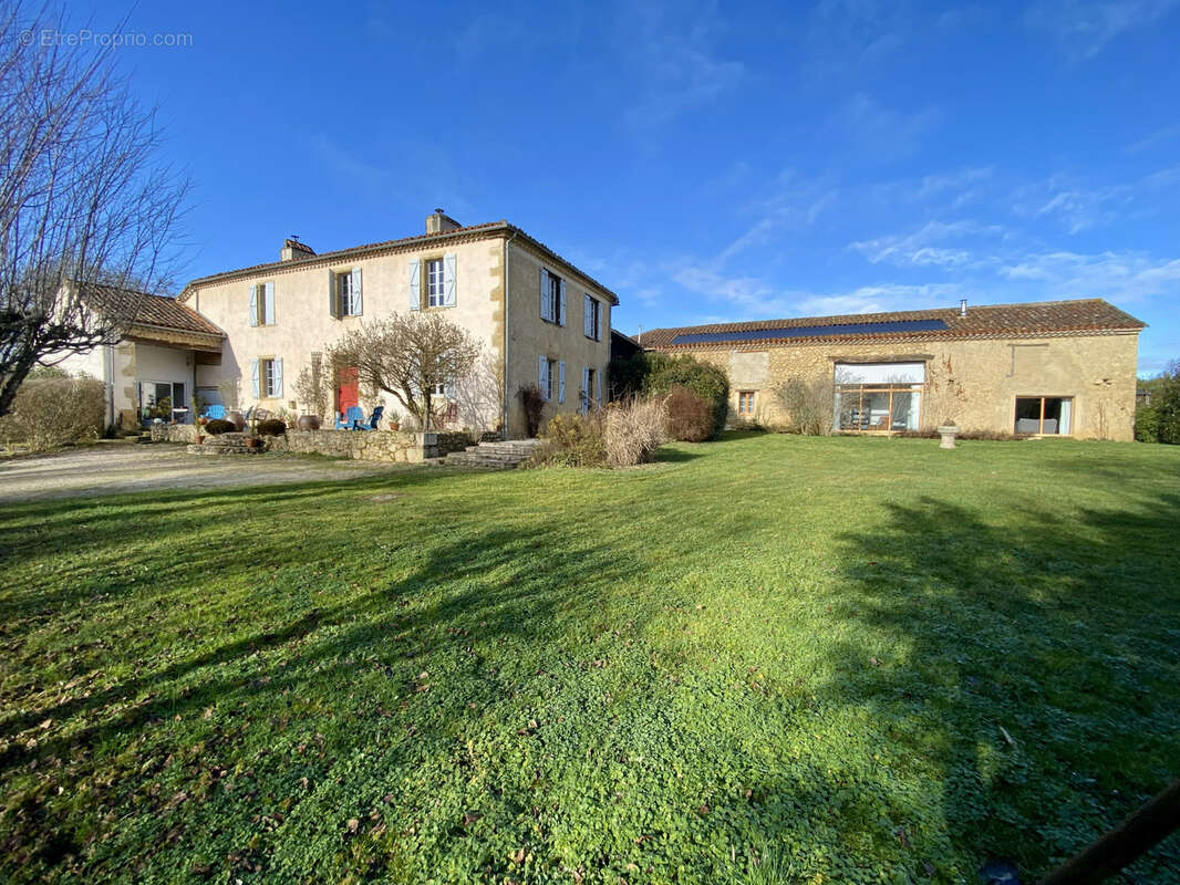 Maison à SEISSAN