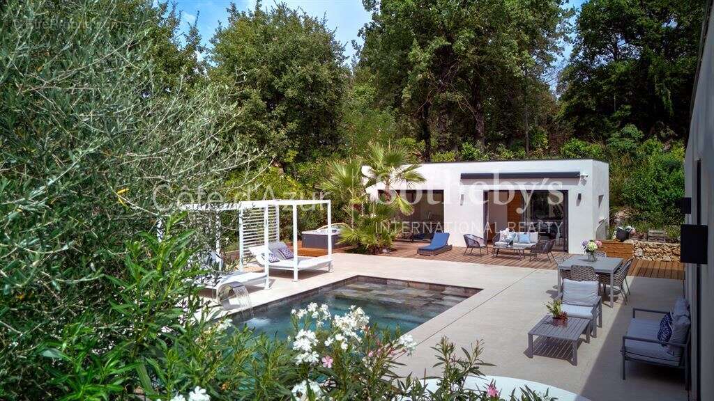 Villa contemporaine de prestige avec piscine près de Valbonne - photo 2