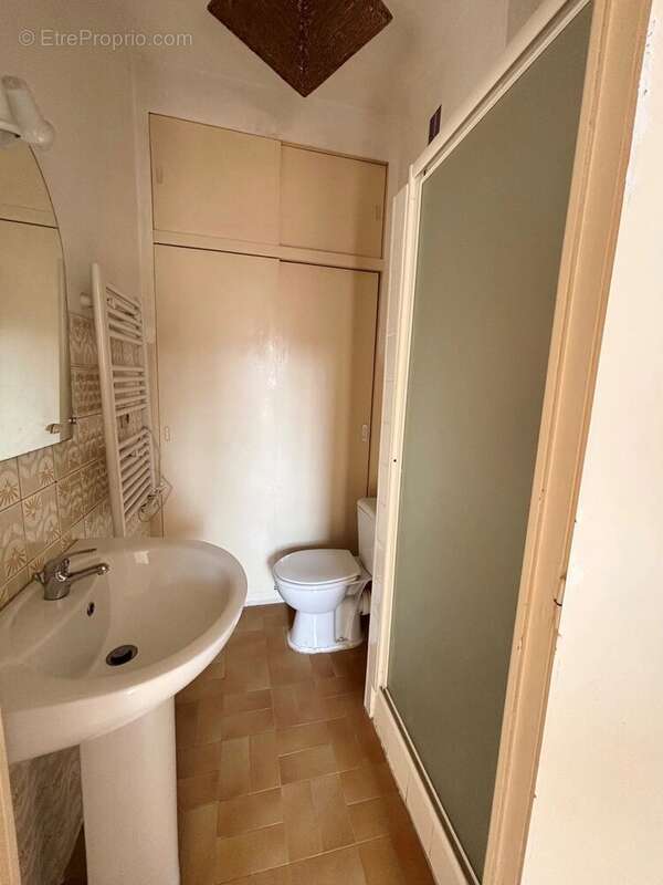 NICE CENTRE/LE PORT : 2 pièces 28m2 plein Ouest au calme sur cour - photo 7