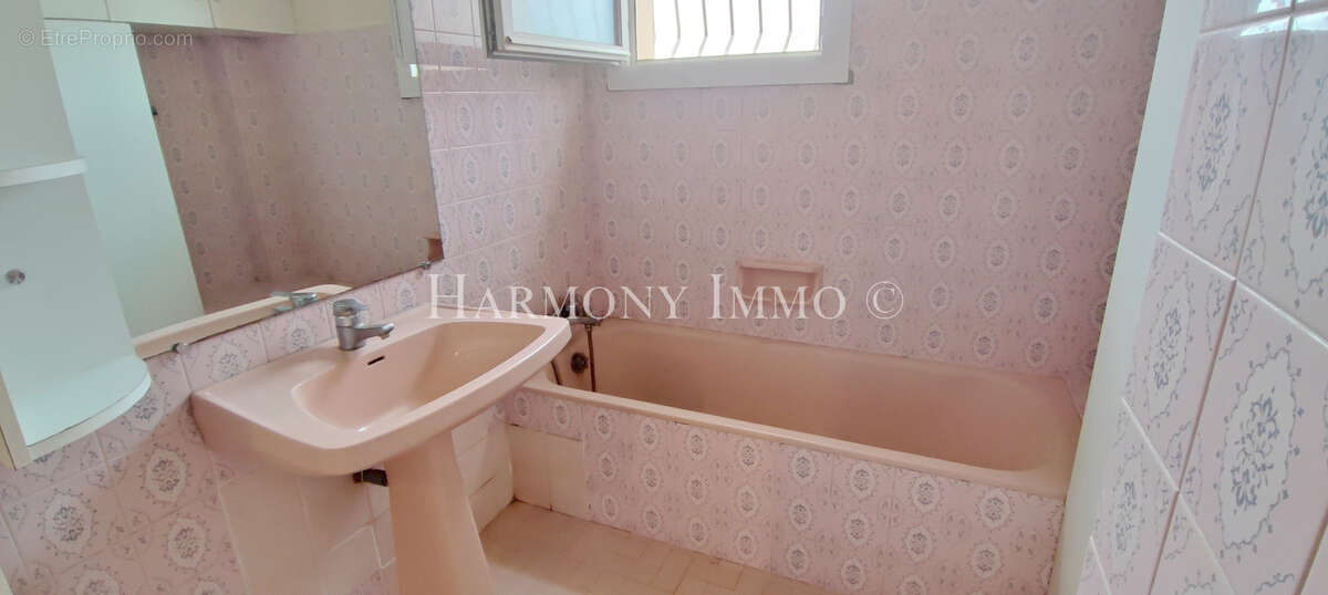 A vendre- Appartement T3 de 66m2 à 5mn à pied du port et des commerces à Sanary-sur-mer 83110(Var). - photo 7