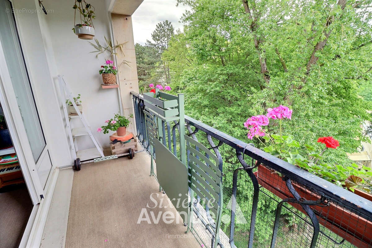 Appartement à VILLE-D'AVRAY