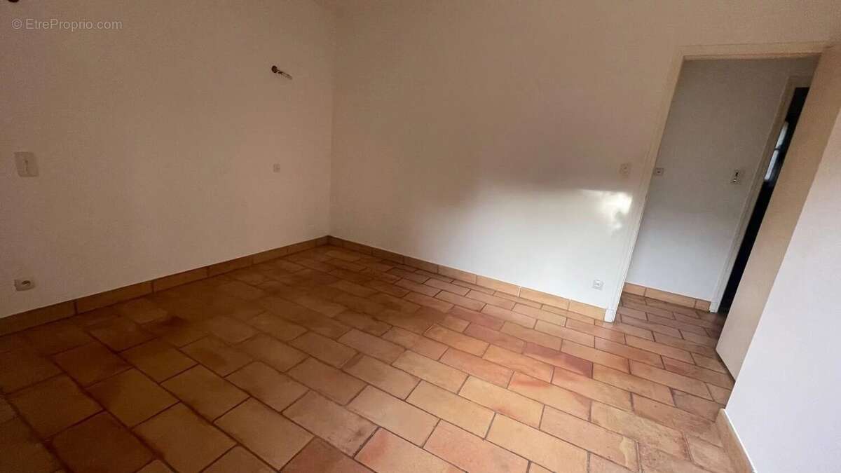 Maison à TOURRETTES