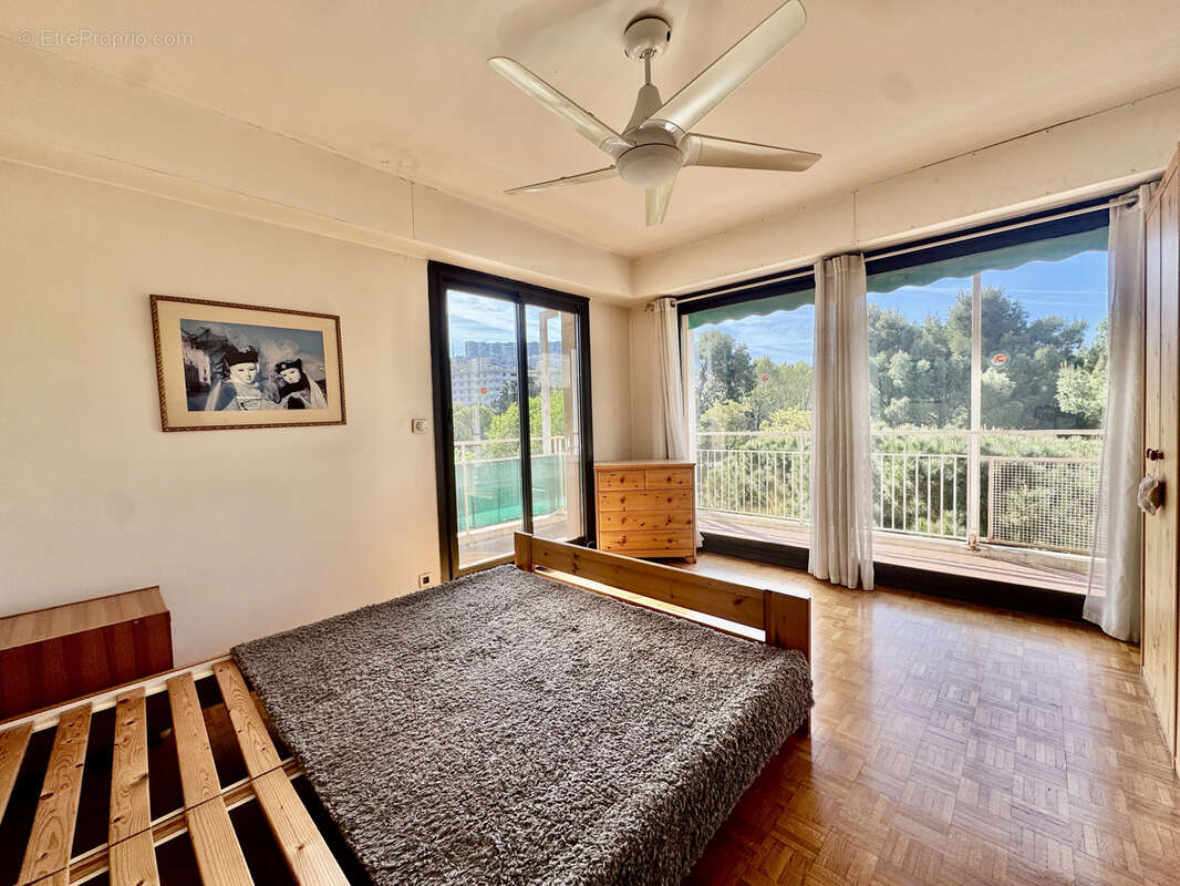 Appartement à MARSEILLE-9E