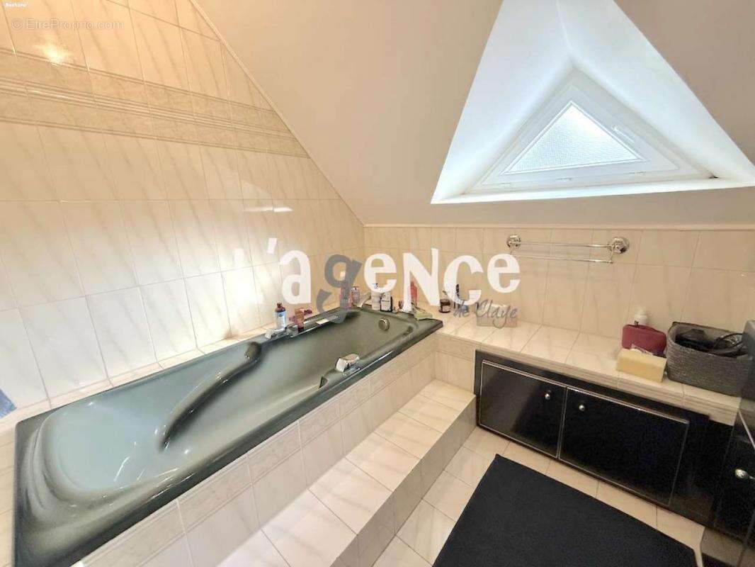 Maison à CLAYE-SOUILLY