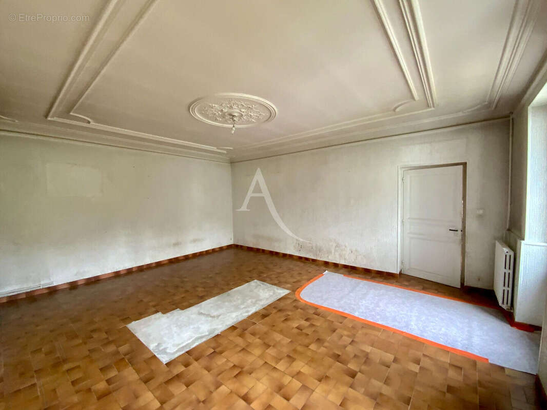 Maison à SALLES-D'ANGLES