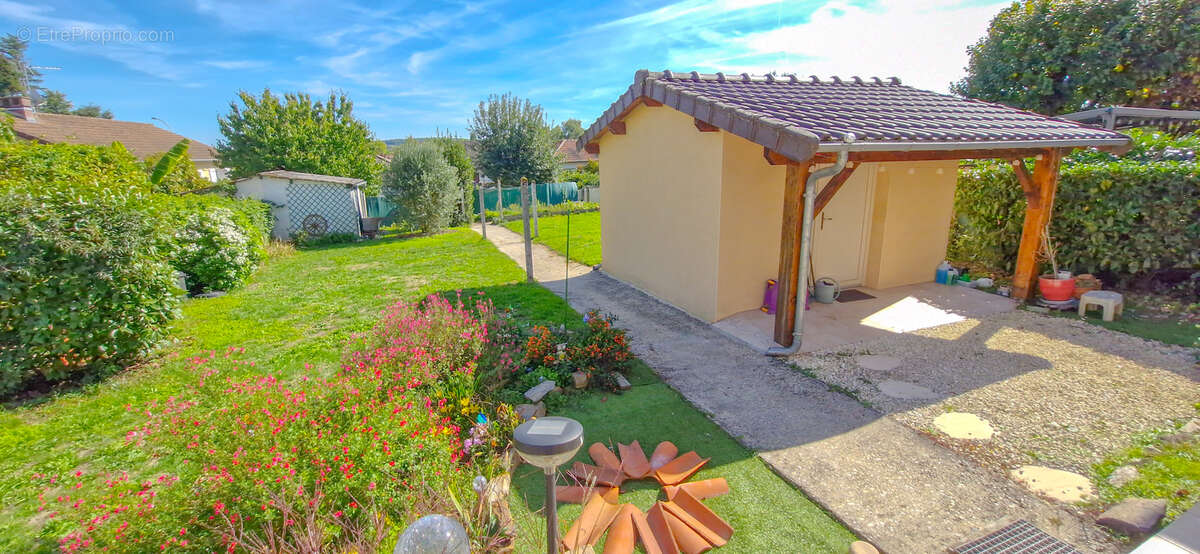 Maison à SAINT-JUNIEN