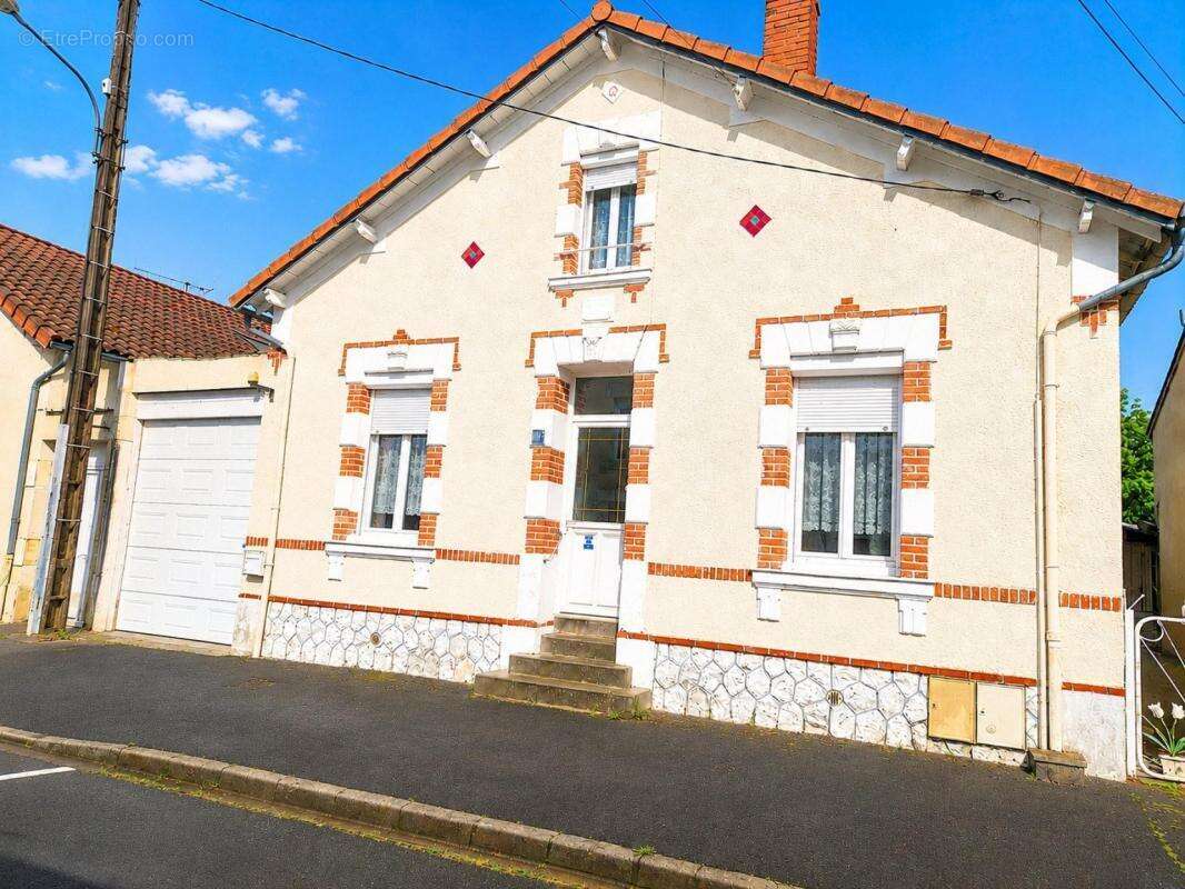 Maison à THOUARS