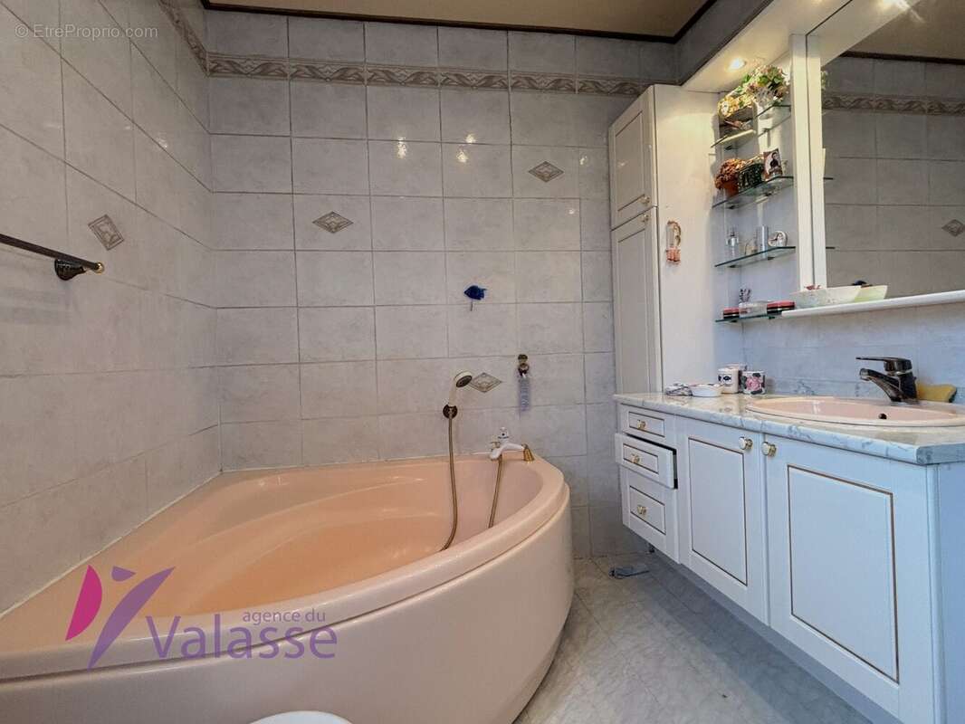 Maison à LILLEBONNE