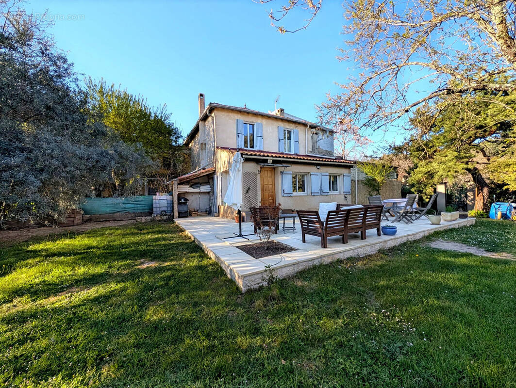 Maison à PEYPIN-D'AIGUES