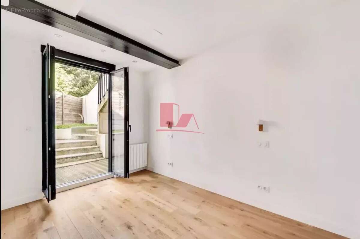 Maison à ISSY-LES-MOULINEAUX