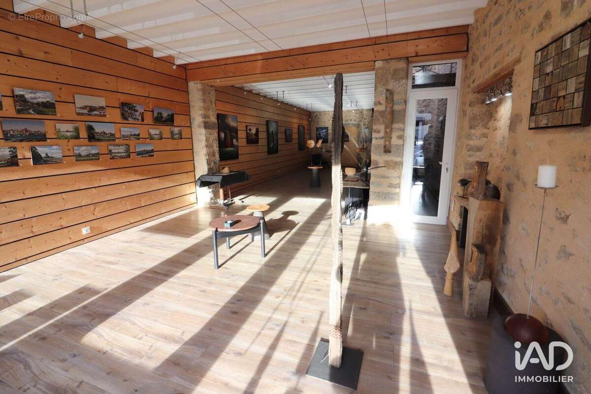 Photo 2 - Commerce à BARFLEUR