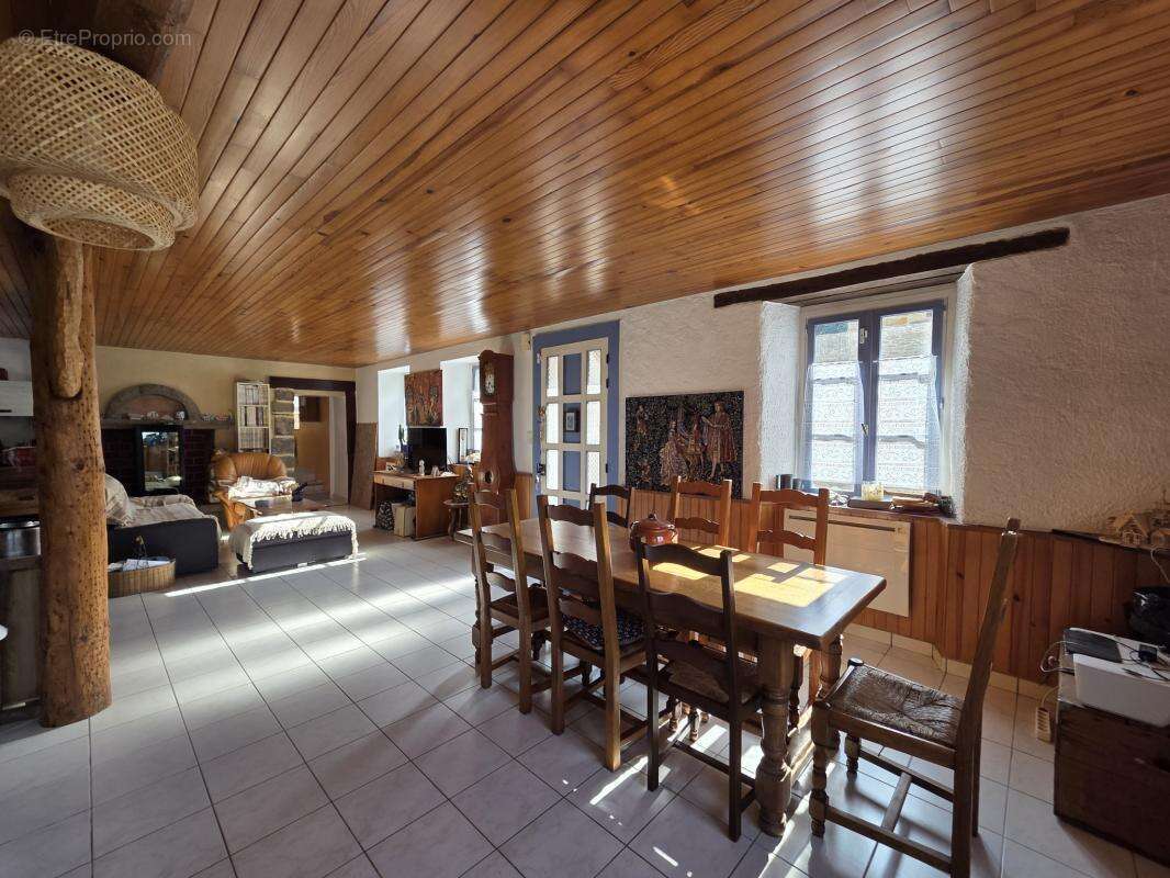 Maison à LE QUILLIO