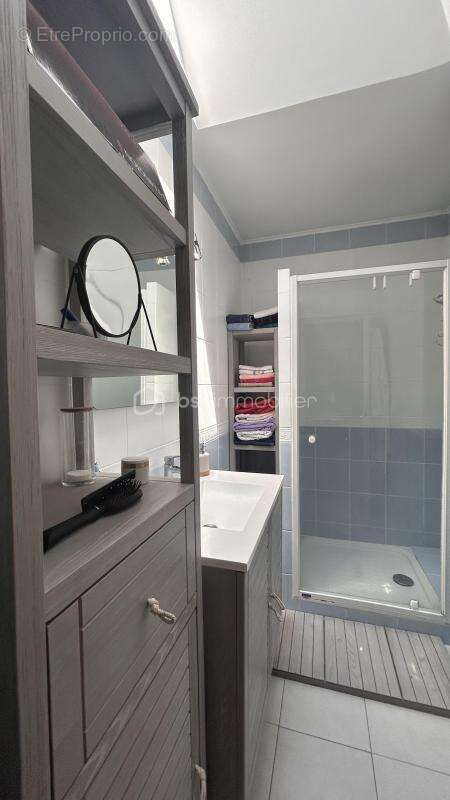 Maison mitoyenne T5 de 95 m² avec jardin  – Rue Lucien-Sampaix, Échirolles - photo 17