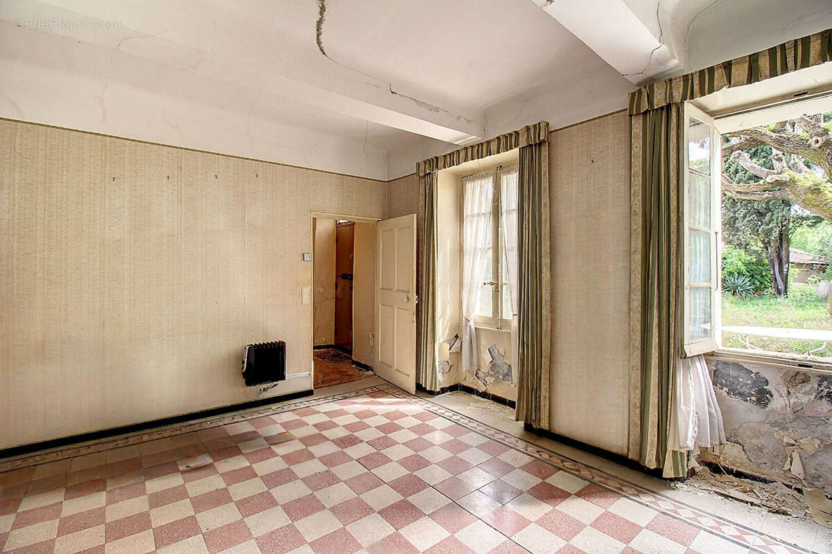Maison à DRAGUIGNAN