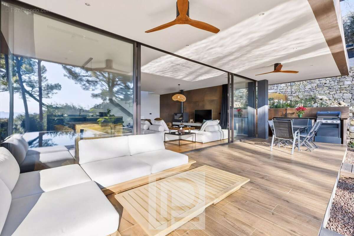 Maison à MOUGINS
